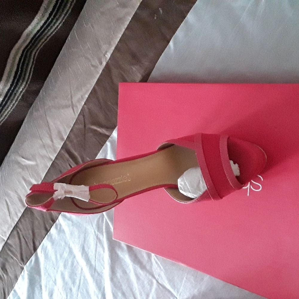 Brand new shoedazzle heels, with original box